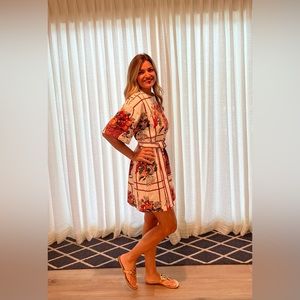 Tory Burch belted dress size M Medium. Perfect for Fall! Fruit basket Dress.